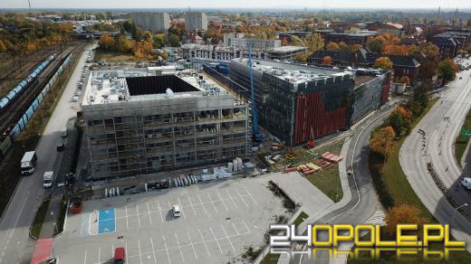 Będzie "nowym ratuszem" Opola - trwa budowa
