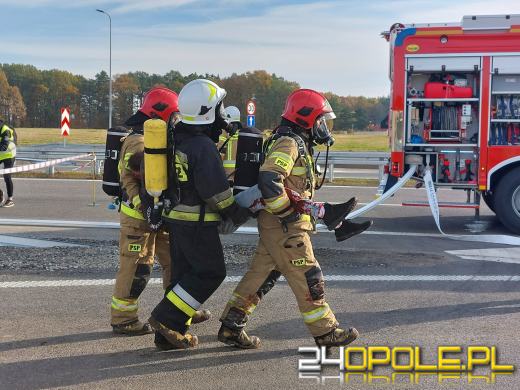 Kilkanaście zastępów straży, policja i helikopter na obwodnicy Niemodlina
