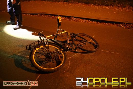 Wypadek w Kluczborku. Rowerzysta w ciężkim stanie trafił do szpitala
