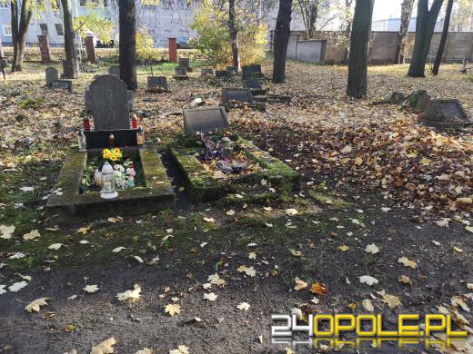 Nie zapominają o zapomnianych. Wspólne sprzątanie cmentarza to już tradycja