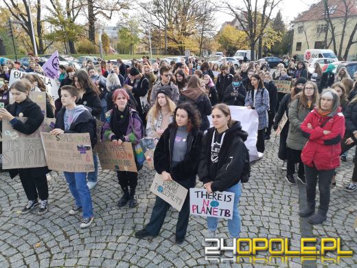 Ulicami miasta przeszedł marsz w obronie klimatu