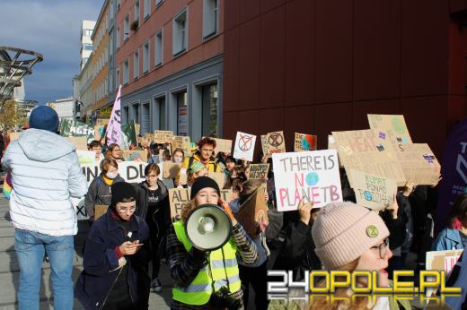 Ulicami miasta przeszedł marsz w obronie klimatu