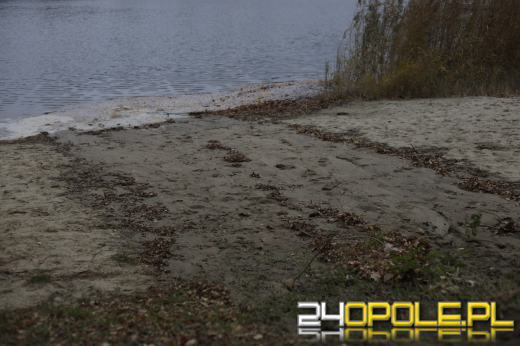 Martwe ryby w  jeziorze w Turawie