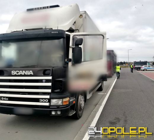 Katastrofalny stan zatrzymanej ciężarówki. Kierowcy odebrano dowód rejestracyjny