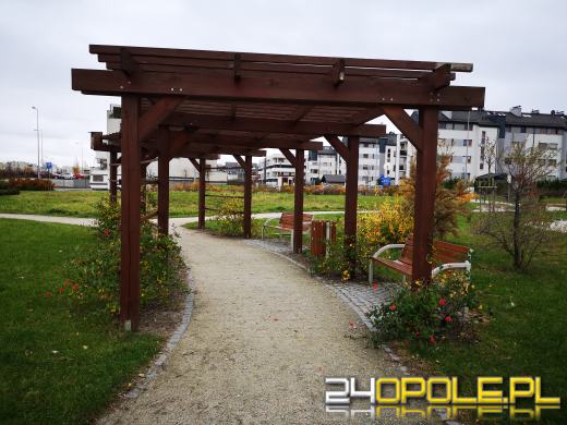 Wandale regularnie demolują Park sensoryczny. Miasto zleciło naprawę zniszczeń