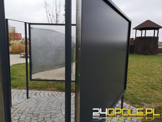 Wandale regularnie demolują Park sensoryczny. Miasto zleciło naprawę zniszczeń