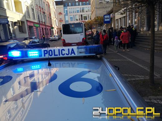 Policja kontroluje autobusy MZK. Nadal nie nosimy maseczek w środkach komunikacji