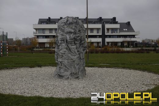 Wandale regularnie demolują Park sensoryczny. Miasto zleciło naprawę zniszczeń