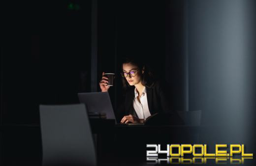 Ile pracują Polacy? Czy osiem godzin dziennie to jeszcze norma?