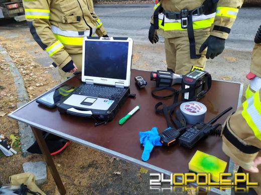 Samochód wjechał pod cysternę kolejową. Ćwiczenia w Sławięcicach