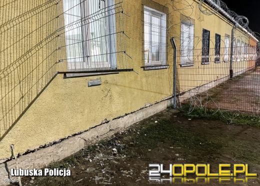 Policjanci zapobiegli eskalacji buntu w ośrodku dla imigrantów