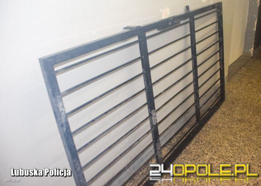 Policjanci zapobiegli eskalacji buntu w ośrodku dla imigrantów