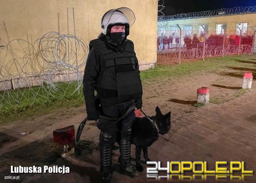 Policjanci zapobiegli eskalacji buntu w ośrodku dla imigrantów