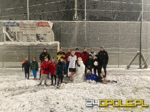 Spadł pierwszy śnieg. Opolanie...ulepili bałwany!