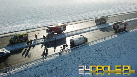 Śmiertelny wypadek na obwodnicy Niemodlina. Bus przewrócił się na bok