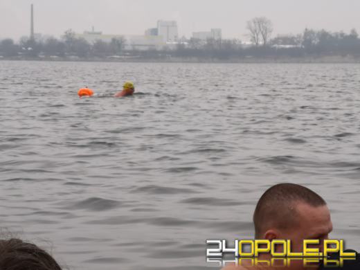 Morsy z Opola znów w wodzie. Zimowa sceneria cieszy