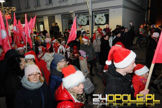 Ulicami Opola przeszedł Marsz Mikołajów