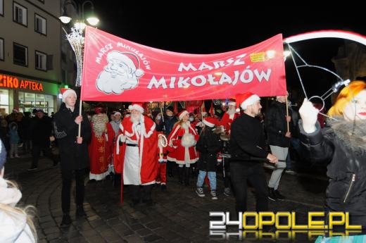 Ulicami Opola przeszedł Marsz Mikołajów