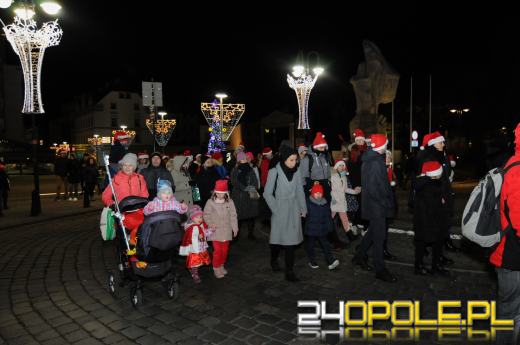 Ulicami Opola przeszedł Marsz Mikołajów