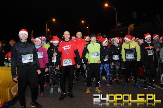 Ponad 400 uczestników pierwszego "Nocnego Mikołajkowego Biegu Nyskiego"