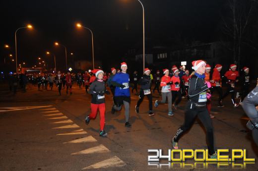 Ponad 400 uczestników pierwszego "Nocnego Mikołajkowego Biegu Nyskiego"