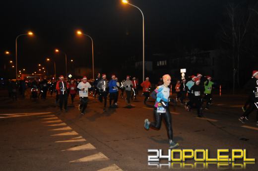 Ponad 400 uczestników pierwszego "Nocnego Mikołajkowego Biegu Nyskiego"