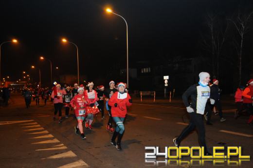Ponad 400 uczestników pierwszego "Nocnego Mikołajkowego Biegu Nyskiego"