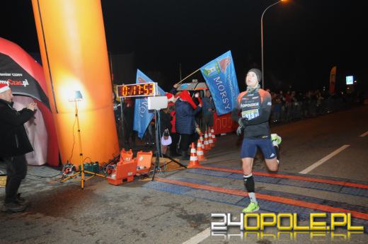 Ponad 400 uczestników pierwszego "Nocnego Mikołajkowego Biegu Nyskiego"