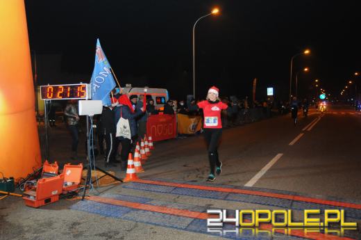 Ponad 400 uczestników pierwszego "Nocnego Mikołajkowego Biegu Nyskiego"