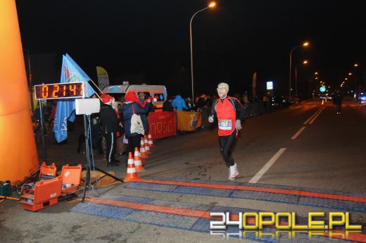 Ponad 400 uczestników pierwszego "Nocnego Mikołajkowego Biegu Nyskiego"