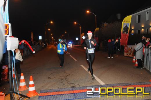 Ponad 400 uczestników pierwszego "Nocnego Mikołajkowego Biegu Nyskiego"