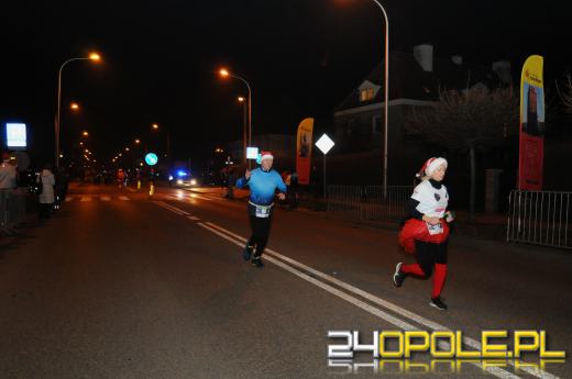 Ponad 400 uczestników pierwszego "Nocnego Mikołajkowego Biegu Nyskiego"