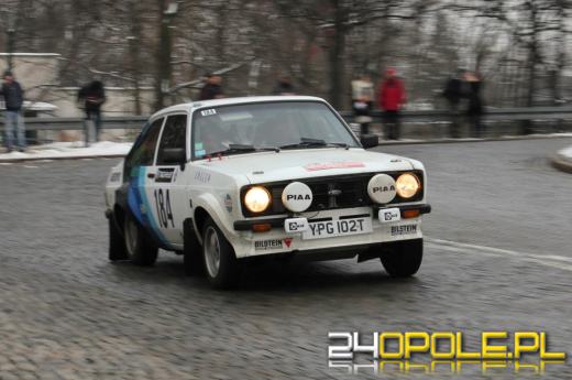 Drogówka przyjechała na rajd samochodowy. Policjanci zabrali dowody rejestracyjne