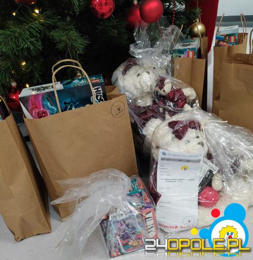 Najmłodsi szpitalni podopieczni dostali mikołajkowe prezenty