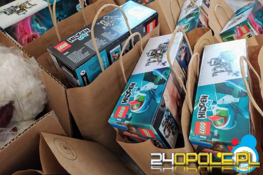 Najmłodsi szpitalni podopieczni dostali mikołajkowe prezenty