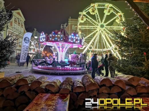 Trwa Jarmark Bożonarodzeniowy w Opolu