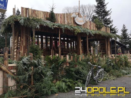 Powstaje szopka bożonarodzeniowa w Opolu-Szczepanowicach