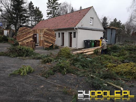 Powstaje szopka bożonarodzeniowa w Opolu-Szczepanowicach