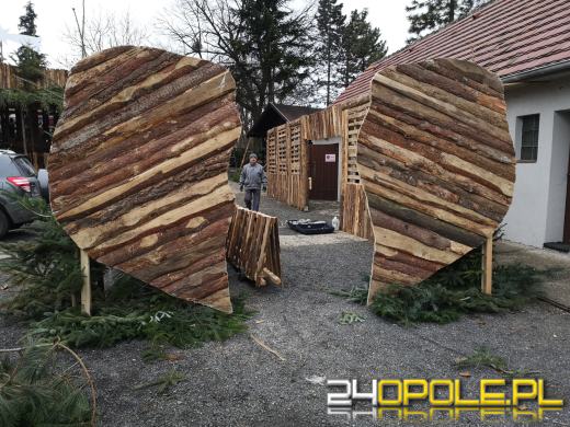 Powstaje szopka bożonarodzeniowa w Opolu-Szczepanowicach
