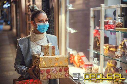 Nie straszny nam wirus i podwyżki. Polacy ruszyli do galerii handlowych