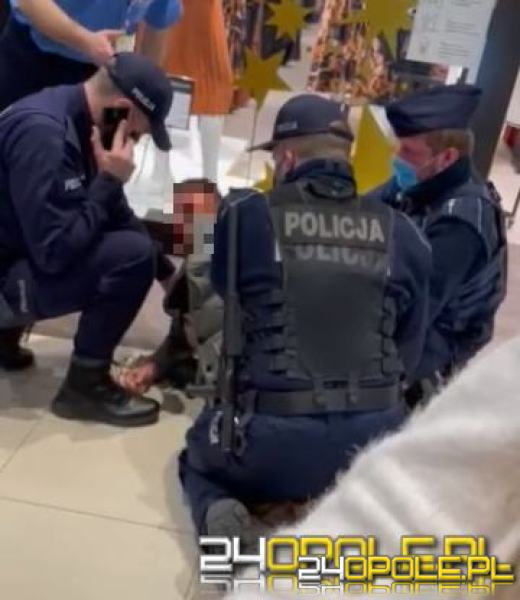 "Dość bezprawia policji" - protest pod KWP w Opolu. Policjanci komentują wydarzenie