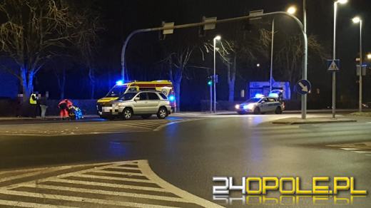 19-latka wbiegła na przejście na czerwonym świetle wprost pod samochód 