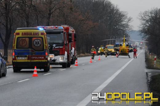 Czołowe zderzenie pojazdów w Dąbrowie. Lądował śmigłowiec LPR