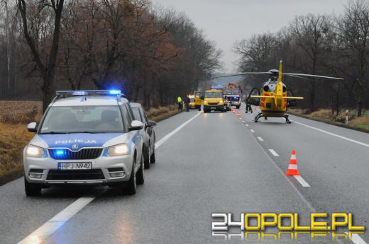 Czołowe zderzenie pojazdów w Dąbrowie. Lądował śmigłowiec LPR