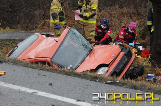 Czołowe zderzenie pojazdów w Dąbrowie. Lądował śmigłowiec LPR