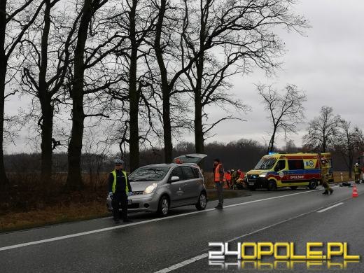 Czołowe zderzenie pojazdów w Dąbrowie. Lądował śmigłowiec LPR