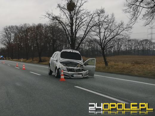 Czołowe zderzenie pojazdów w Dąbrowie. Lądował śmigłowiec LPR