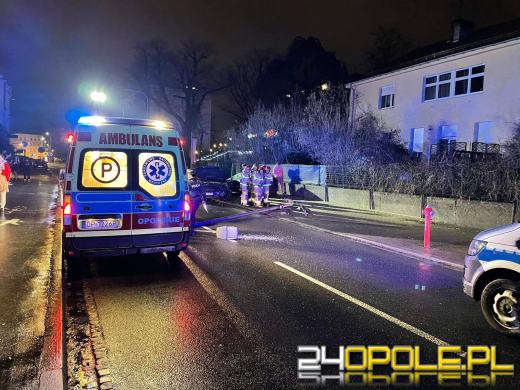 Młody kierowca nie opanował mustanga. Kolizja na Oleskiej w Opolu