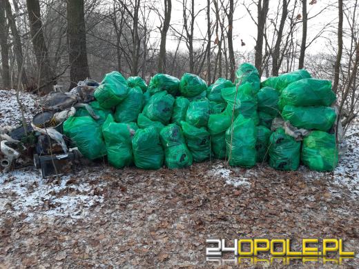 Z oleskich lasów wywieziono kilkadziesiąt ton śmieci!