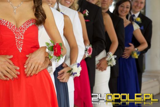 Studniówka z paszportem covidowym. Jak się będą bawić uczniowie?